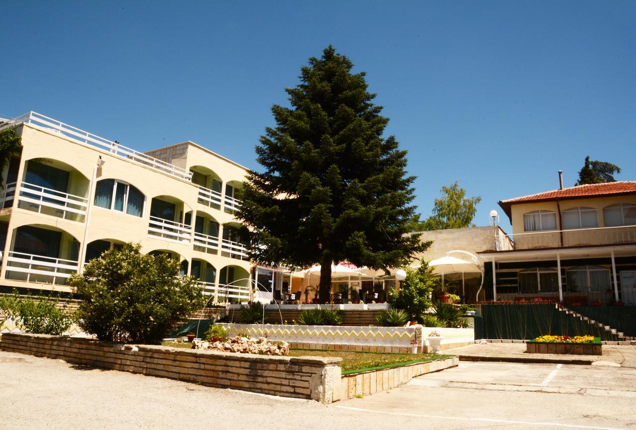 Hotel Diamond Balchik Exterior foto